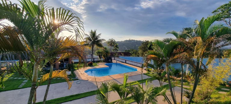 Imóvel com 4 Quartos à Venda, 264 m² em Jardim Estância Brasil - Atibaia