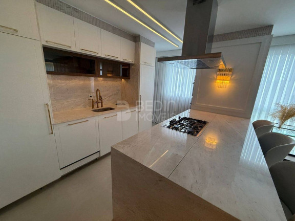 Imagem Cobertura com 4 Quartos à Venda, 326 m² em Centro - Balneário Camboriú