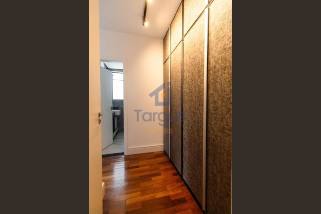 Imagem Casa com 3 Quartos à Venda, 380 m² em Jardim Avelino - São Paulo
