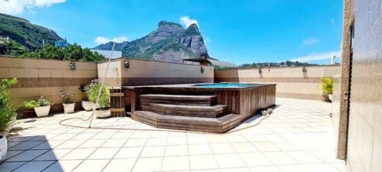 Cobertura com 4 Quartos à Venda, 500 m² em Barra Da Tijuca - Rio De Janeiro