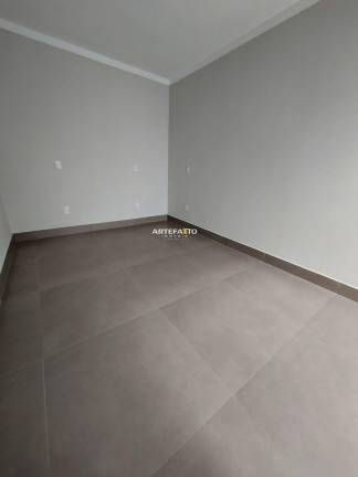 Casa com 3 Quartos à Venda, 101 m²