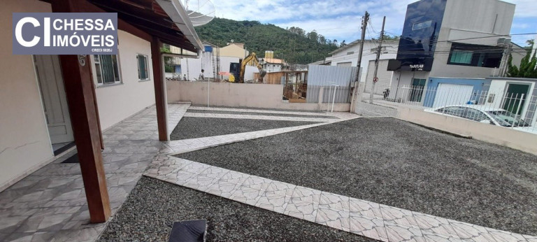 Imagem Casa com 2 Quartos à Venda, 222 m² em Centro - Itajaí