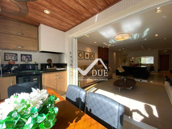Imagem Apartamento com 3 Quartos à Venda, 227 m² em Embaré - Santos