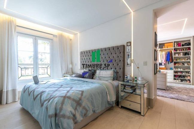 Imagem Casa com 5 Quartos à Venda, 550 m² em Jardim Petrópolis - São Paulo