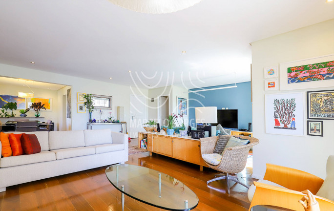 Imagem Apartamento com 3 Quartos à Venda, 215 m² em Itaim Bibi - São Paulo