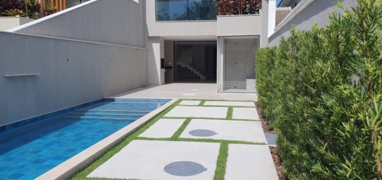 Imagem Casa com 4 Quartos à Venda, 320 m² em Barra Da Tijuca - Rio De Janeiro Imagem Casa com 4 Quartos à Venda, 320 m² em Barra Da Tijuca - Rio De Janeiro