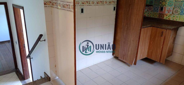 Imagem Casa com 4 Quartos à Venda, 320 m² em Maria Paula - São Gonçalo Imagem Casa com 4 Quartos à Venda, 320 m² em Maria Paula - São Gonçalo