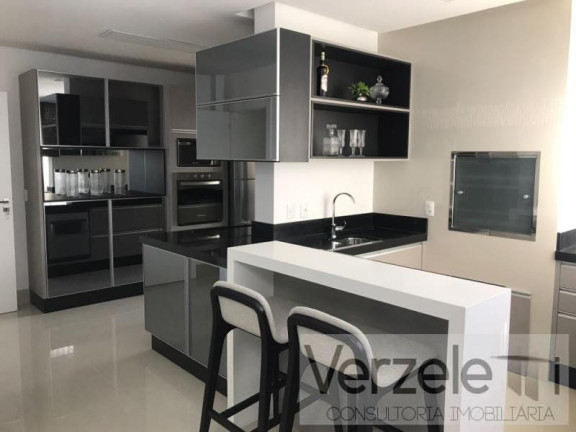 Imagem Apartamento com 4 Quartos à Venda, 150 m² em Centro - Balneário Camboriú Imagem Apartamento com 4 Quartos à Venda, 150 m² em Centro - Balneário Camboriú