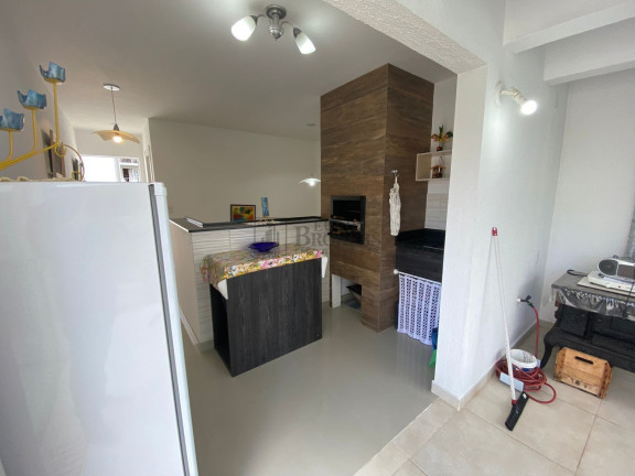 Sobrado com 3 Quartos à Venda, 252 m² em Centro - Balneário Camboriú