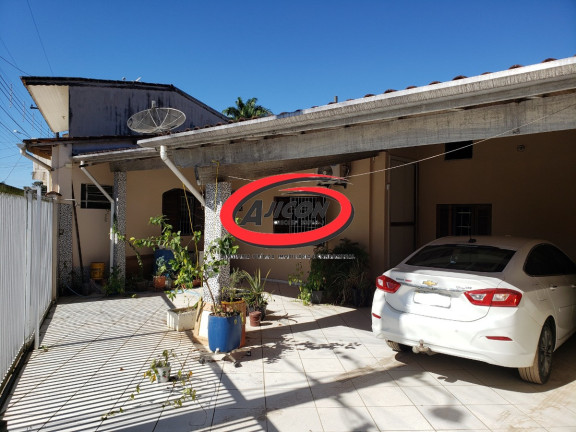 Casa com 5 Quartos à Venda, 360 m² em Perequê Açu - Ubatuba
