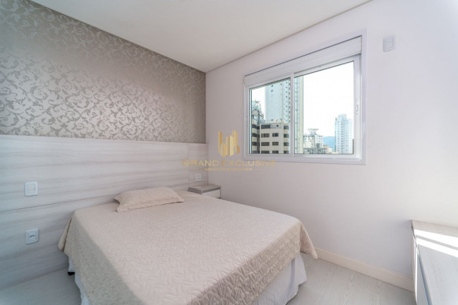 Imagem Apartamento com 3 Quartos à Venda, 131 m² em Centro - Balneário Camboriú Imagem Apartamento com 3 Quartos à Venda, 131 m² em Centro - Balneário Camboriú