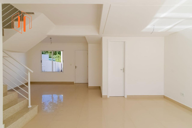 Imagem Sobrado com 3 Quartos à Venda, 100 m² em Santa Cândida - Curitiba