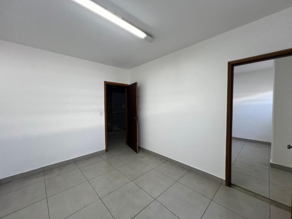 Imagem Galpão à Venda, 600 m² em Jardim Tabapuã - Londrina Imagem Galpão à Venda, 600 m² em Jardim Tabapuã - Londrina