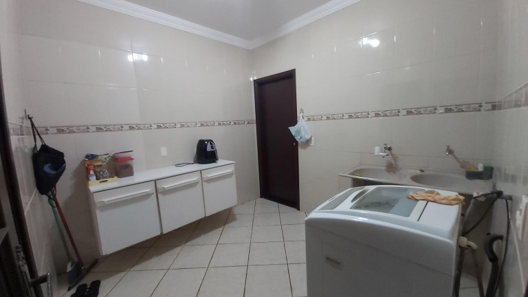 Imagem Casa com 3 Quartos à Venda, 252 m² em Vila Vilas Boas - Campo Grande Imagem Casa com 3 Quartos à Venda, 252 m² em Vila Vilas Boas - Campo Grande