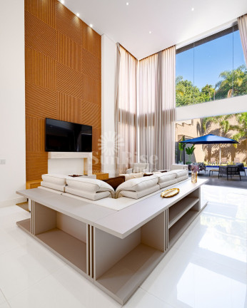 Imagem Casa com 3 Quartos à Venda, 376 m² em Alphaville - Santana De Parnaíba Imagem Casa com 3 Quartos à Venda, 376 m² em Alphaville - Santana De Parnaíba