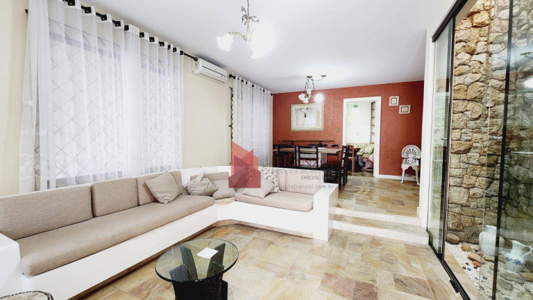 Casa com 3 Quartos à Venda, 245 m² em Dom Bosco - Itajaí