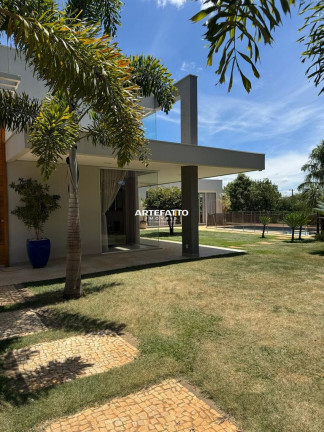 Imagem Imóvel com 3 Quartos à Venda, 2.500 m² em Centro - Cristais Paulista Imagem Imóvel com 3 Quartos à Venda, 2.500 m² em Centro - Cristais Paulista
