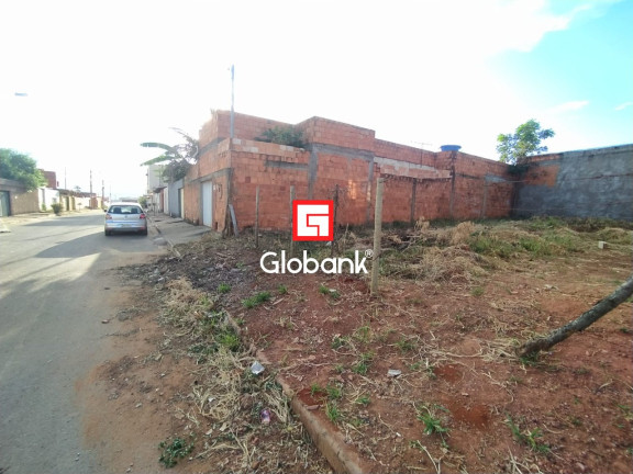 Imagem Terreno à Venda, 200 m² em Carmelo - Montes Claros Imagem Terreno à Venda, 200 m² em Carmelo - Montes Claros