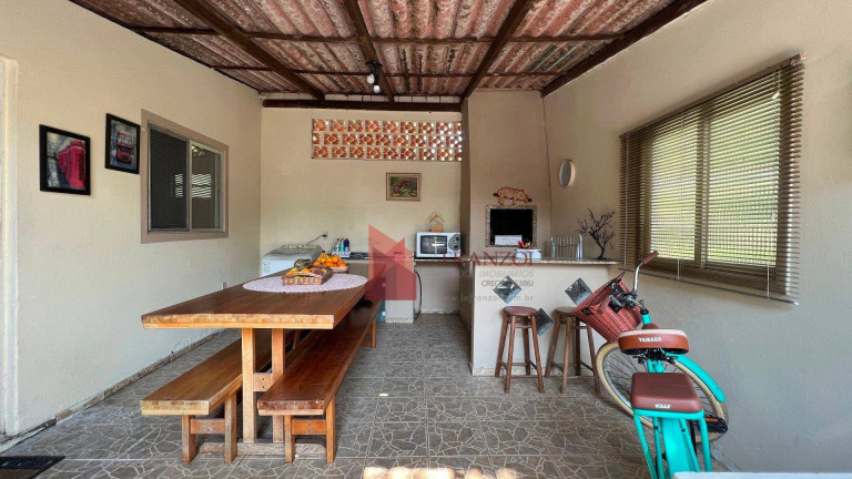 Imagem Casa com 2 Quartos à Venda, 96 m² em Dom Bosco - Itajaí