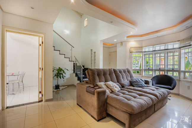 Imagem Casa com 4 Quartos à Venda, 194 m² em Moinhos De Vento - Canoas