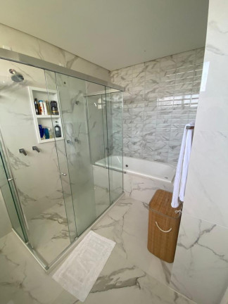 Imagem Casa com 4 Quartos à Venda, 300 m² em Centro - Lauro De Freitas