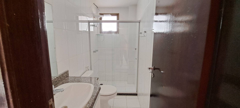 Imagem Casa com 4 Quartos para Alugar,  em Lauro De Freitas