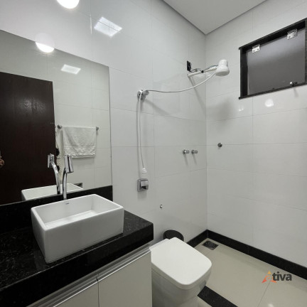 Imagem Casa com 3 Quartos à Venda, 123 m²