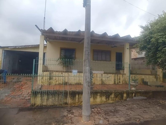 Casa com 3 Quartos à Venda, 272 m² em Centro - Getulina
