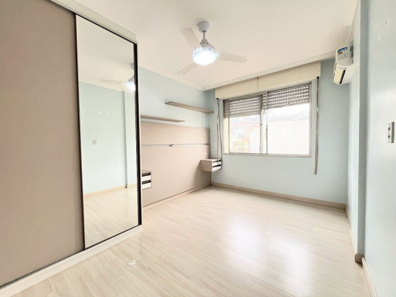 Imagem Imóvel com 2 Quartos à Venda, em Cristal - Porto Alegre Imagem Imóvel com 2 Quartos à Venda, em Cristal - Porto Alegre