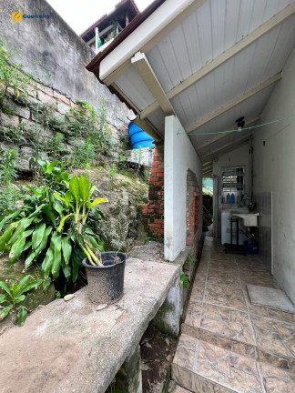 Imagem Casa com 3 Quartos à Venda, em Agronômica - Florianópolis Imagem Casa com 3 Quartos à Venda, em Agronômica - Florianópolis