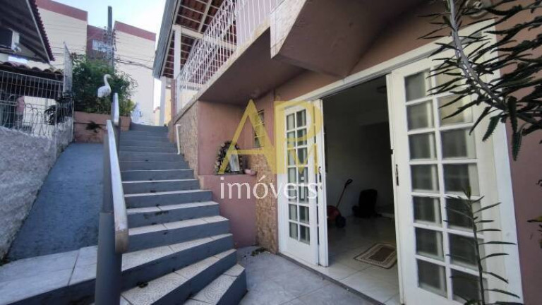 Casa com 5 Quartos à Venda, 300 m² em Jardim Atlântico - Florianópolis