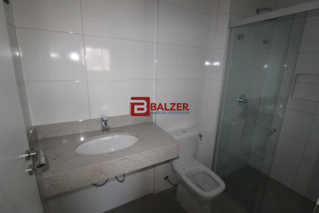Imagem Apartamento com 3 Quartos à Venda, 136 m² em Centro - Florianópolis Imagem Apartamento com 3 Quartos à Venda, 136 m² em Centro - Florianópolis