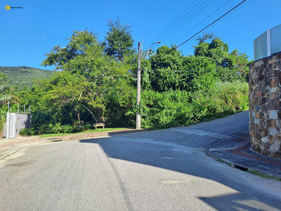 Imagem Casa com 3 Quartos à Venda, 182 m² em Córrego Grande - Florianópolis