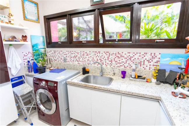 Imagem Casa com 4 Quartos à Venda, 400 m² em Jardim Planalto - Porto Alegre