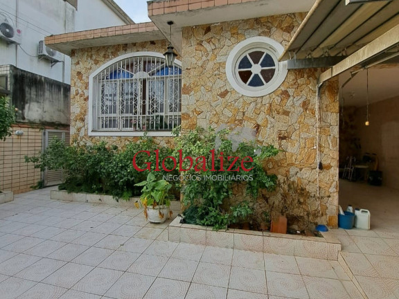 Casa com 3 Quartos à Venda, 105 m² em Embaré - Santos