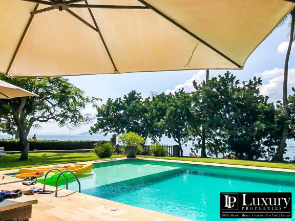 Imagem Casa com 7 Quartos à Venda, em Feiticeira - Ilhabela Imagem Casa com 7 Quartos à Venda, em Feiticeira - Ilhabela
