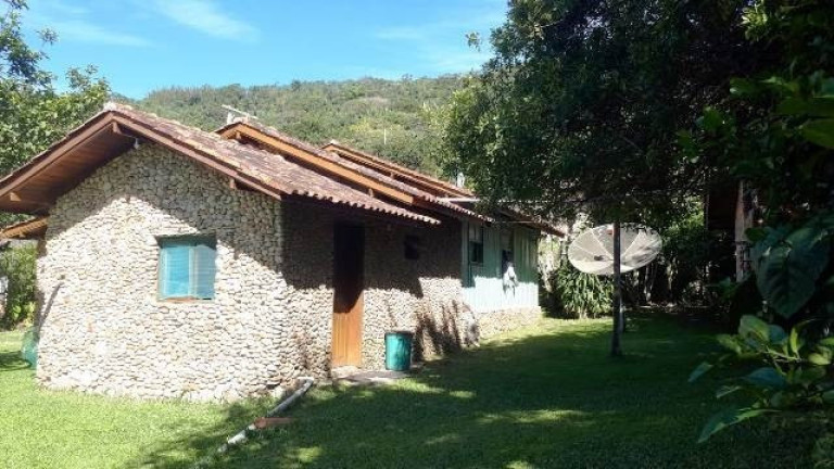 Imagem Imóvel com 2 Quartos à Venda, 80 m² em Praia Do Rosa - Imbituba Imagem Imóvel com 2 Quartos à Venda, 80 m² em Praia Do Rosa - Imbituba