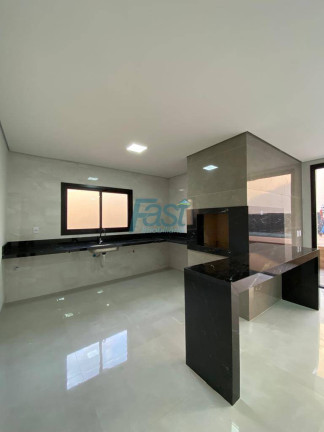 Imagem Sobrado com 3 Quartos à Venda, 290 m² em Condomínio Belvedere - Cuiabá