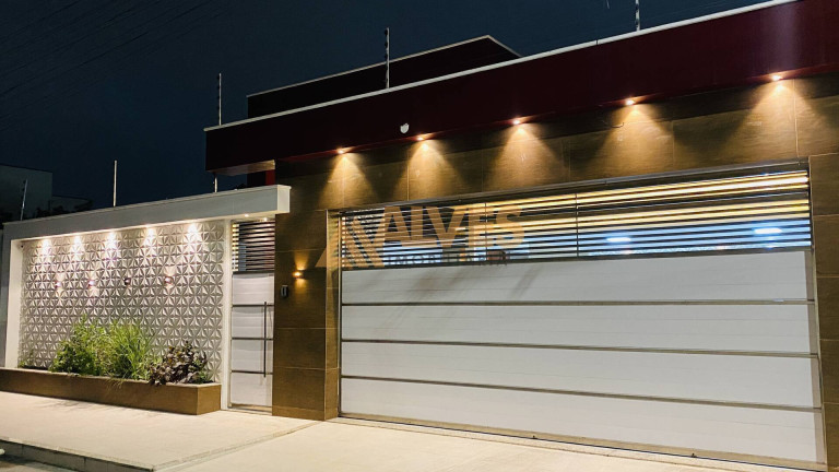 Imagem Casa com 3 Quartos à Venda, 300 m² em Cidade Nova - Feira De Santana