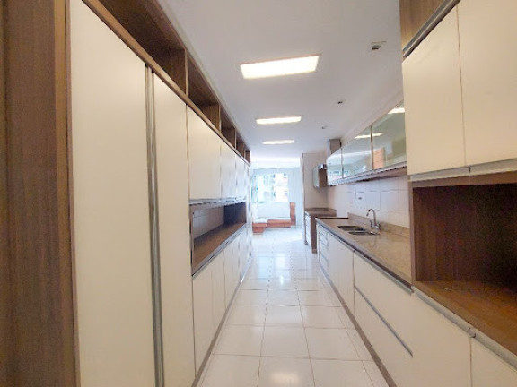 Imagem Apartamento com 3 Quartos à Venda, 180 m² em Várzea - Teresópolis