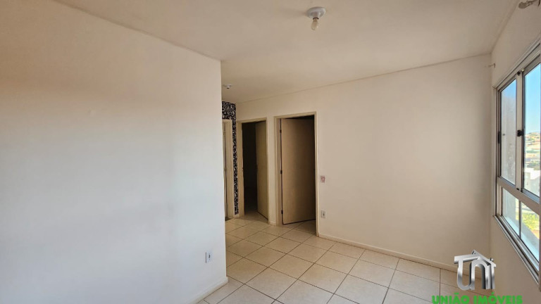 Imagem Imóvel com 2 Quartos para Alugar, 55 m² em Conjunto Habitacional Marcelo Stefani - Bragança Paulista
