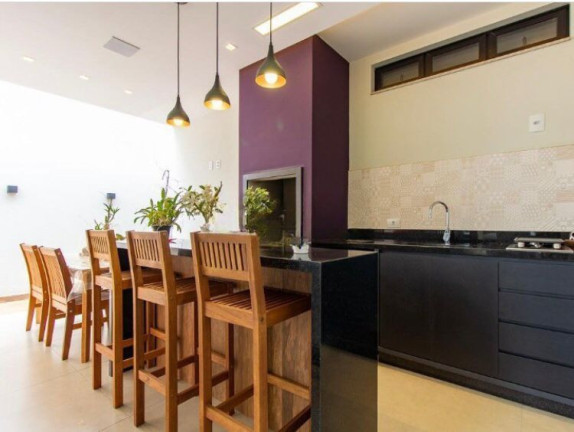 Imagem Casa com 3 Quartos à Venda, 204 m² em Swiss Park - Campinas Imagem Casa com 3 Quartos à Venda, 204 m² em Swiss Park - Campinas