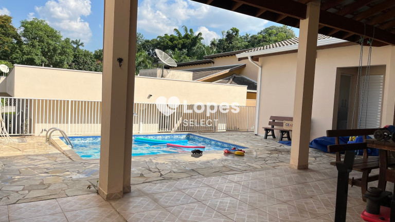 Imóvel com 3 Quartos à Venda, 245 m² em Condominio Picollo Villaggio - Louveira