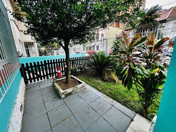 Imagem Casa com 4 Quartos à Venda, 278 m² em Floresta - Porto Alegre Imagem Casa com 4 Quartos à Venda, 278 m² em Floresta - Porto Alegre