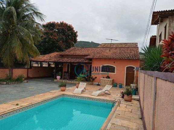 Casa com 3 Quartos à Venda, 420 m² em Piratininga - Niterói