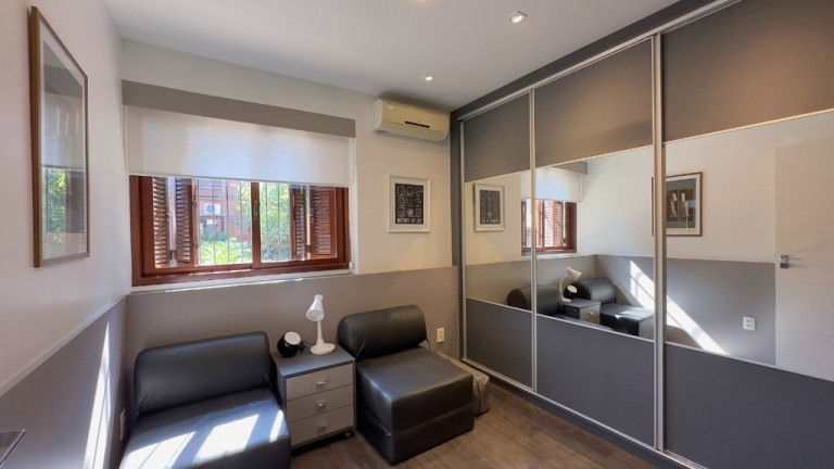 Imagem Apartamento com 3 Quartos à Venda, 178 m² em Santa Cecília - Porto Alegre Imagem Apartamento com 3 Quartos à Venda, 178 m² em Santa Cecília - Porto Alegre