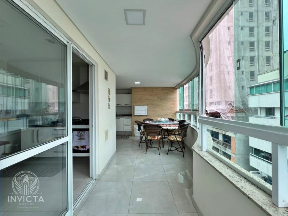 Apartamento com 3 Quartos à Venda, 100 m² em Centro - Balneário Camboriú