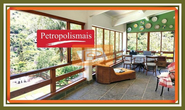 Imagem Casa com 4 Quartos à Venda, 400 m² em Corrêas - Petrópolis