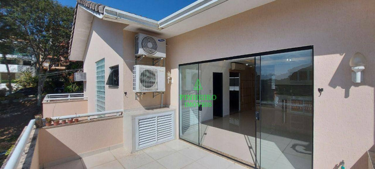 Imagem Casa com 4 Quartos à Venda, 461 m² em Camboinhas - Niterói Imagem Casa com 4 Quartos à Venda, 461 m² em Camboinhas - Niterói