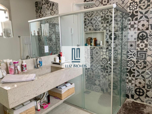 Imagem Casa com 3 Quartos à Venda, 450 m² em Centro - Três Rios Imagem Casa com 3 Quartos à Venda, 450 m² em Centro - Três Rios